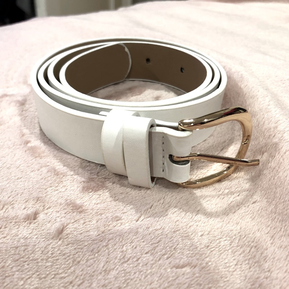 Shein White Belt with gold buckle
